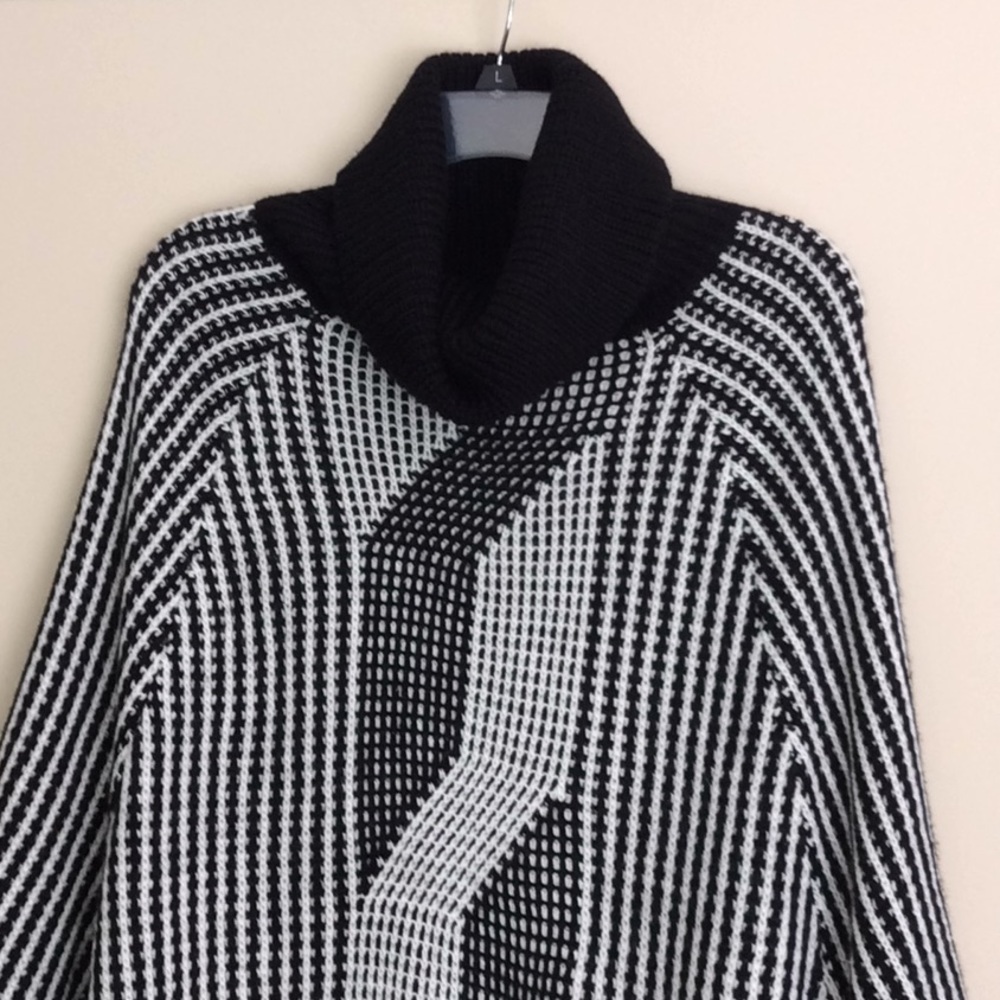 Beautiful brand new poncho